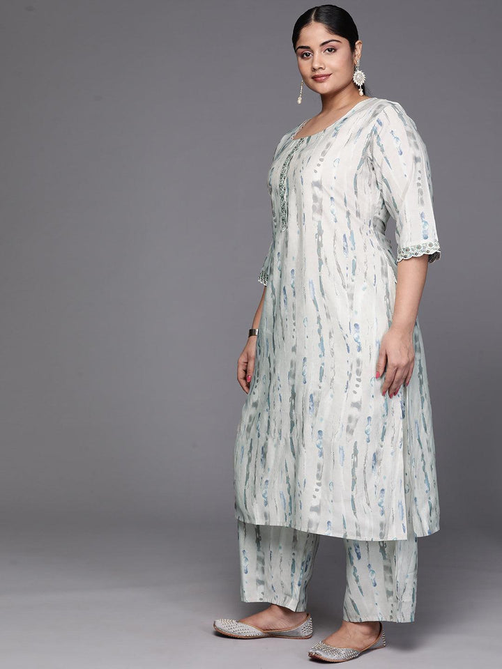 Grey Printed Silk Blend Straight Kurta With Trousers & Dupatta