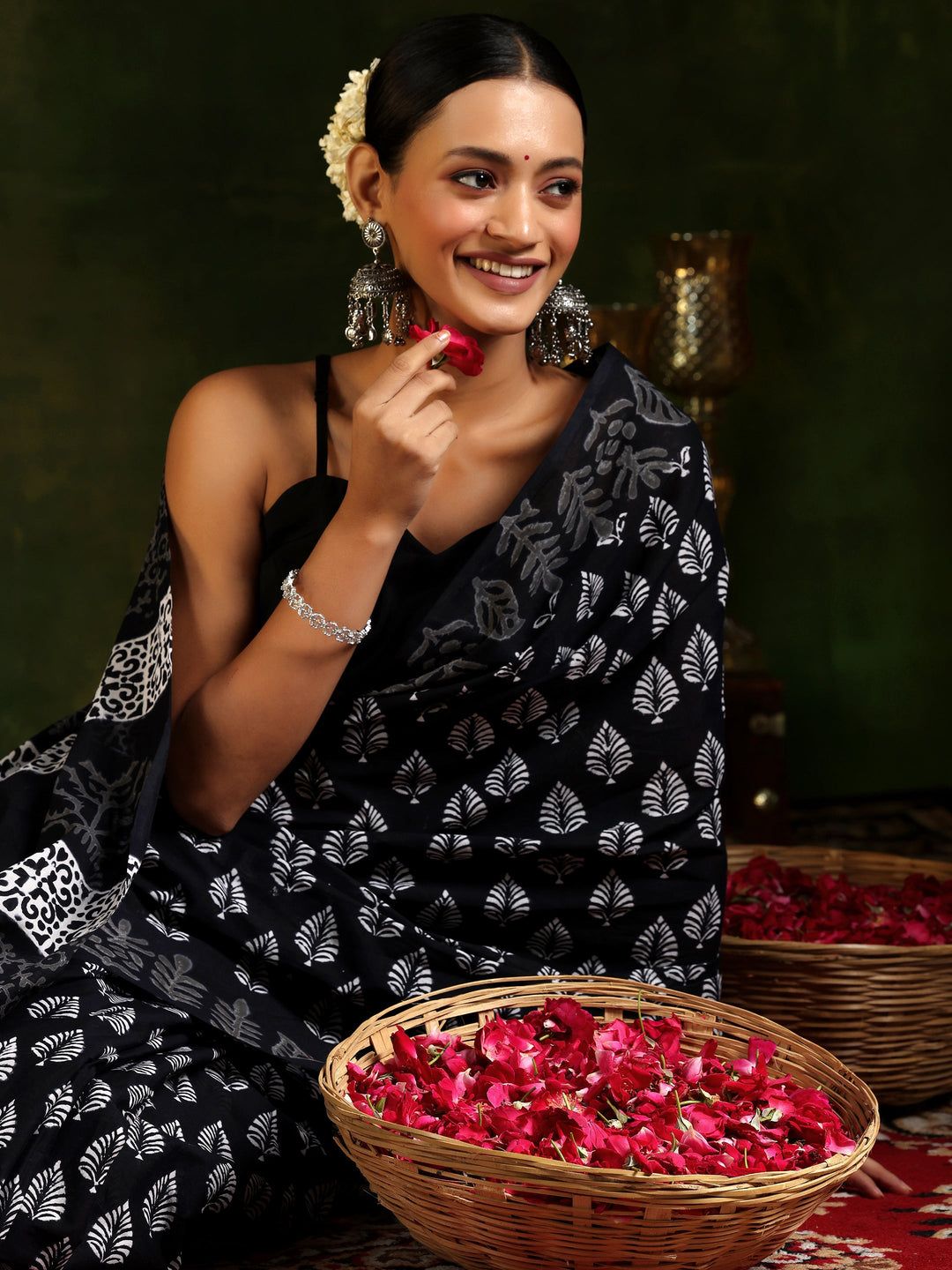 Black Printed Cotton Saree With Unstitched Blouse Piece