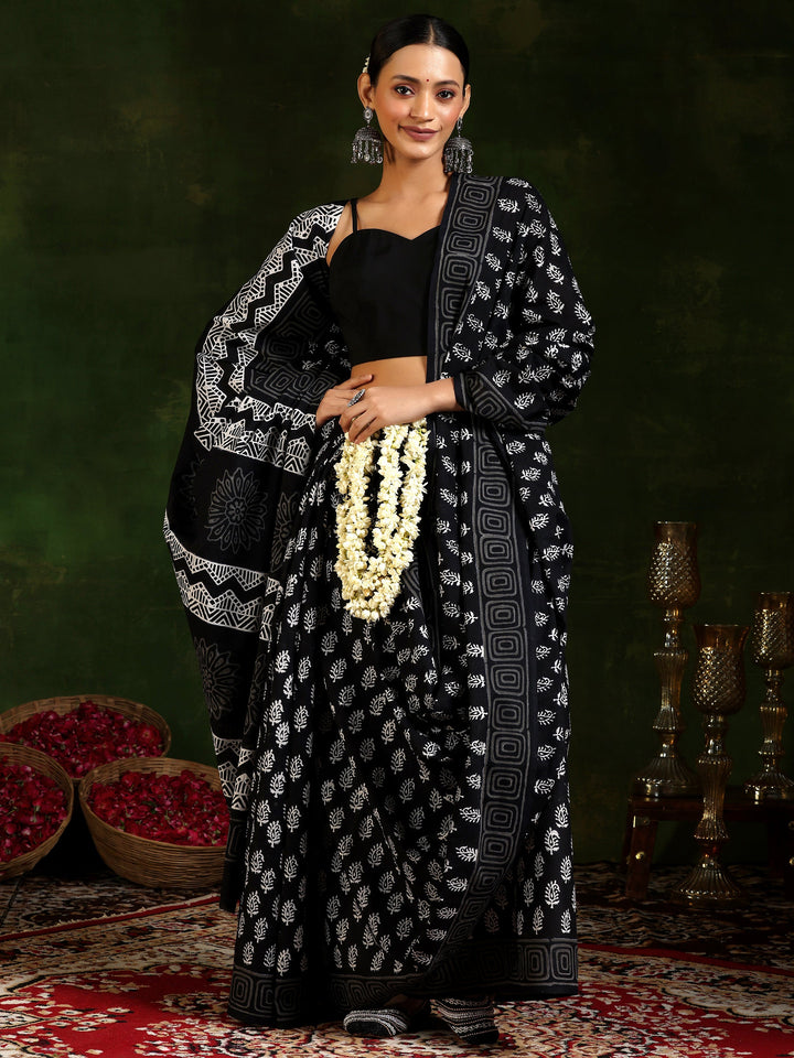 Black Printed Cotton Saree With Unstitched Blouse Piece