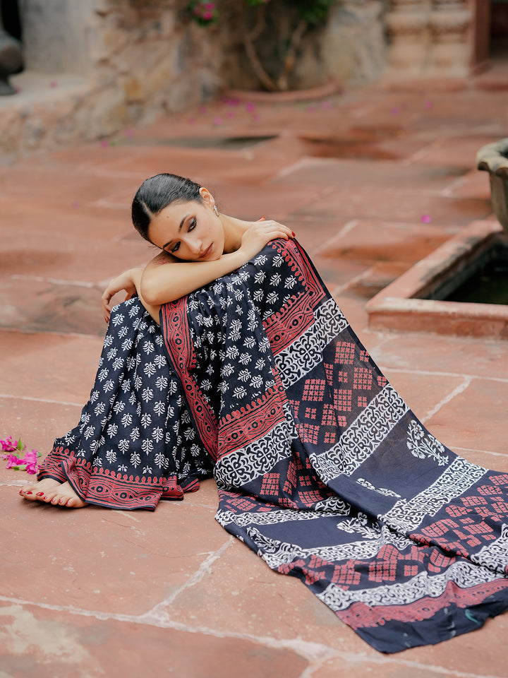 Black Printed Cotton Saree With Unstitched Blouse Piece