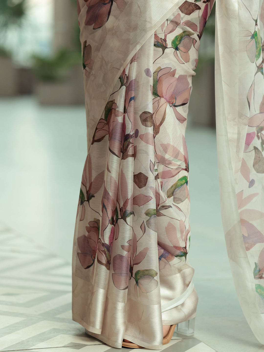 Beige Printed Poly Chiffon Saree With Unstitched Blouse Piece