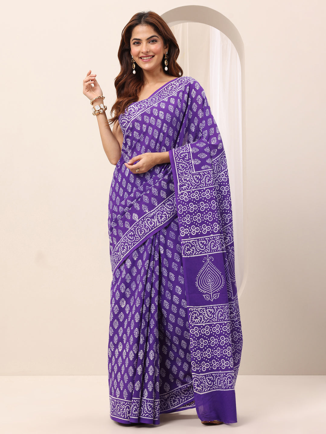 Purple Printed Cotton Saree With Unstitched Blouse