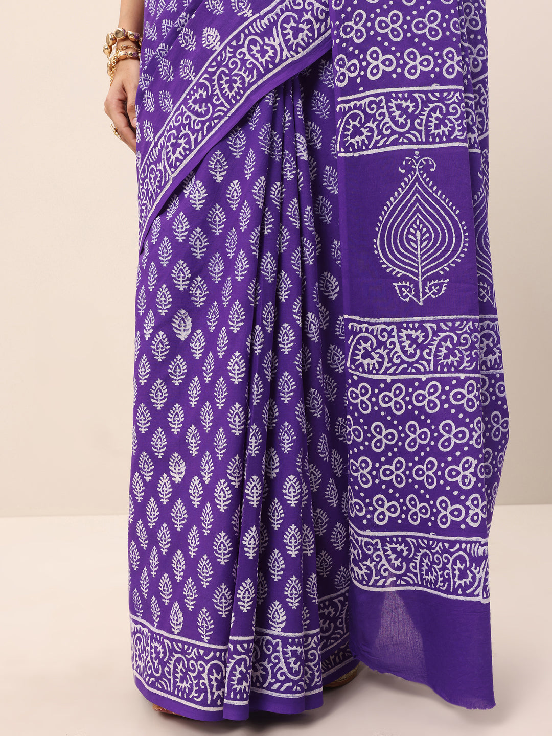 Purple Printed Cotton Saree With Unstitched Blouse