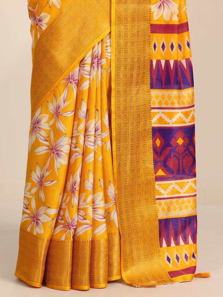 Mustard Printed Silk Blend Saree With Unstitched Blouse Piece
