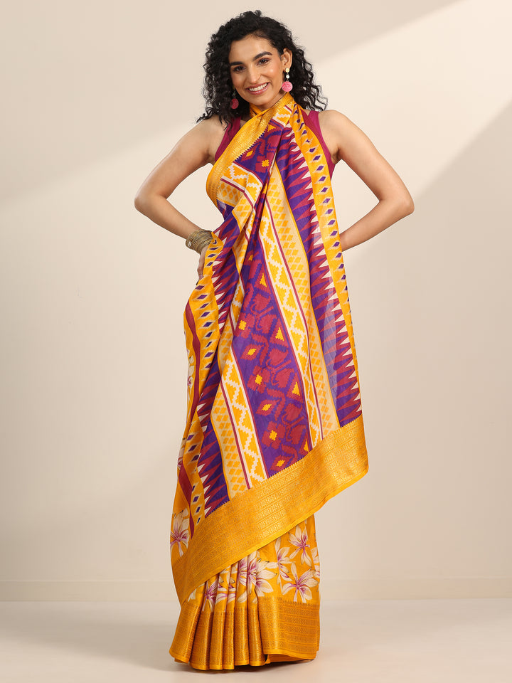 Mustard Printed Silk Blend Saree With Unstitched Blouse Piece