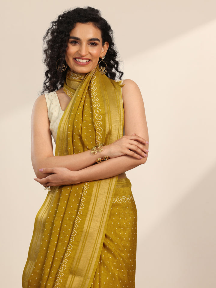 Mustard Printed Georgette Saree With Unstitched Blouse Piece