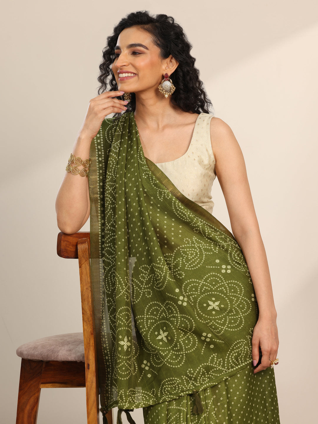 Green Printed Georgette Saree With Unstitched Blouse Piece