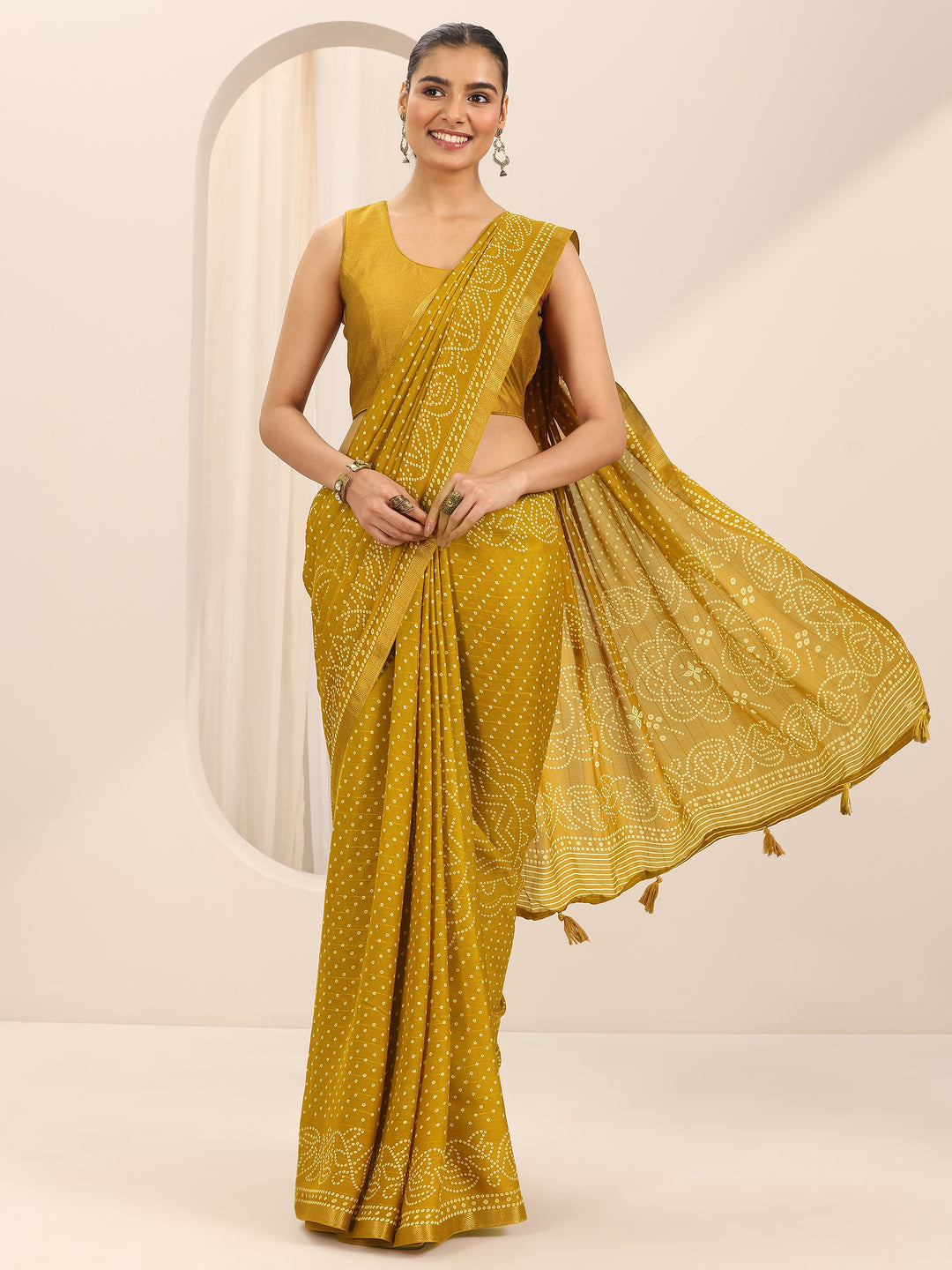 Mustard Printed Georgette Saree With Unstitched Blouse Piece
