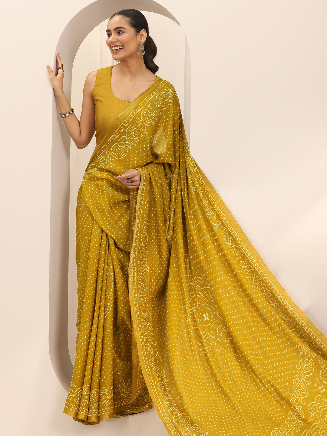 Mustard Printed Georgette Saree With Unstitched Blouse Piece