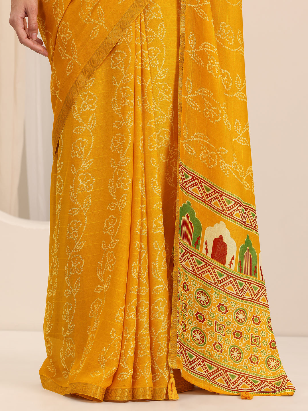 Yellow Printed Georgette Saree With Unstitched Blouse Piece
