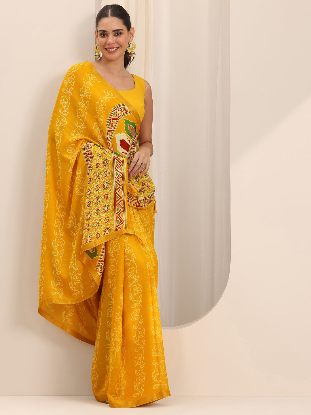 Yellow Printed Georgette Saree With Unstitched Blouse Piece
