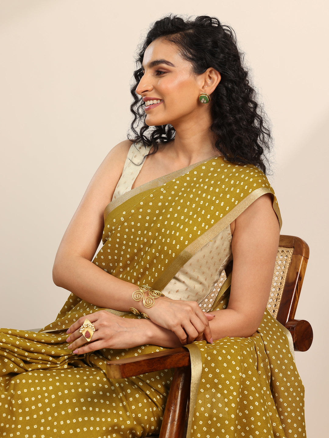 Mustard Printed Georgette Saree With Unstitched Blouse Piece