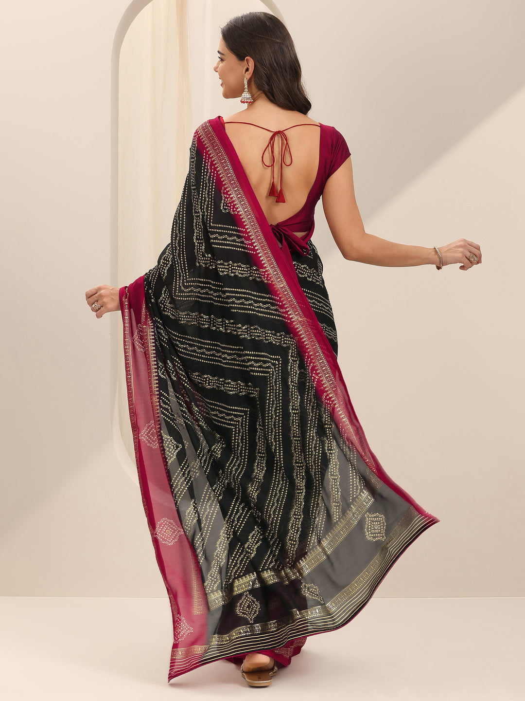 Black Printed Georgette Saree With Unstitched Blouse Piece