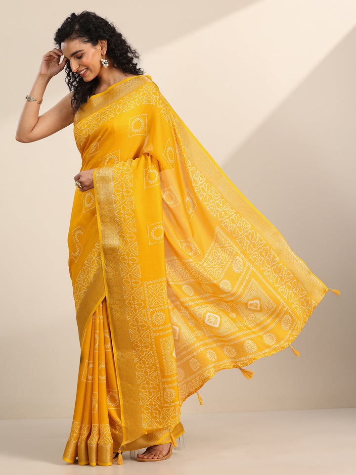 Yellow Printed Georgette Saree With Unstitched Blouse Piece