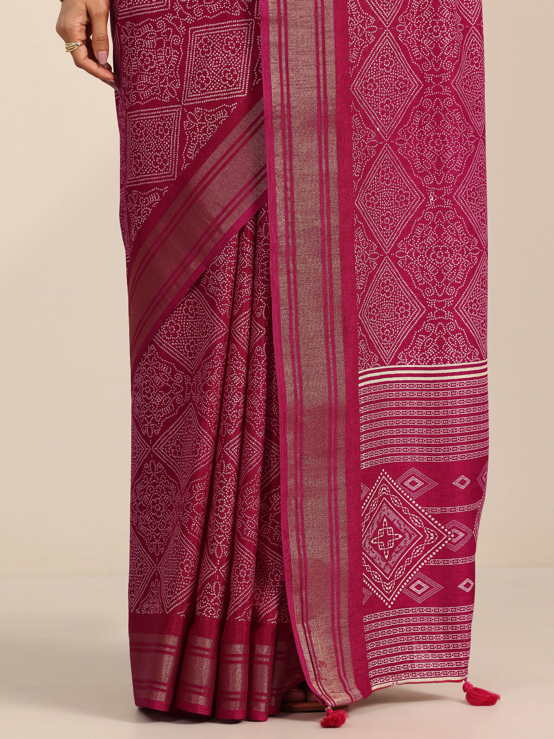Pink Printed Silk Blend Saree With Unstitched Blouse Piece