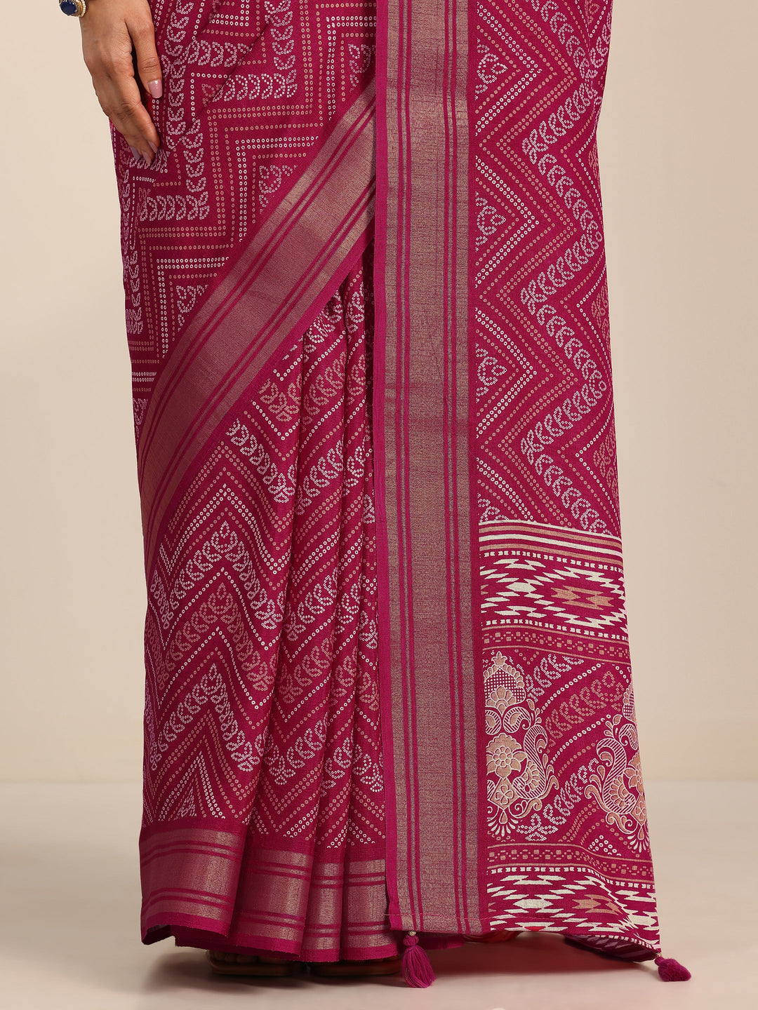 Pink Printed Silk Blend Saree With Unstitched Blouse Piece