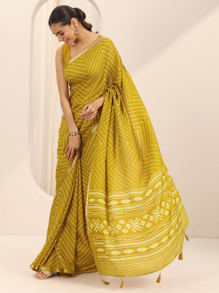 Mustard Printed Georgette Saree With Unstitched Blouse Piece
