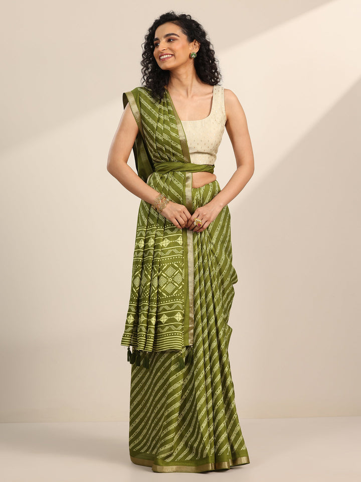 Green Printed Georgette Saree With Unstitched Blouse Piece
