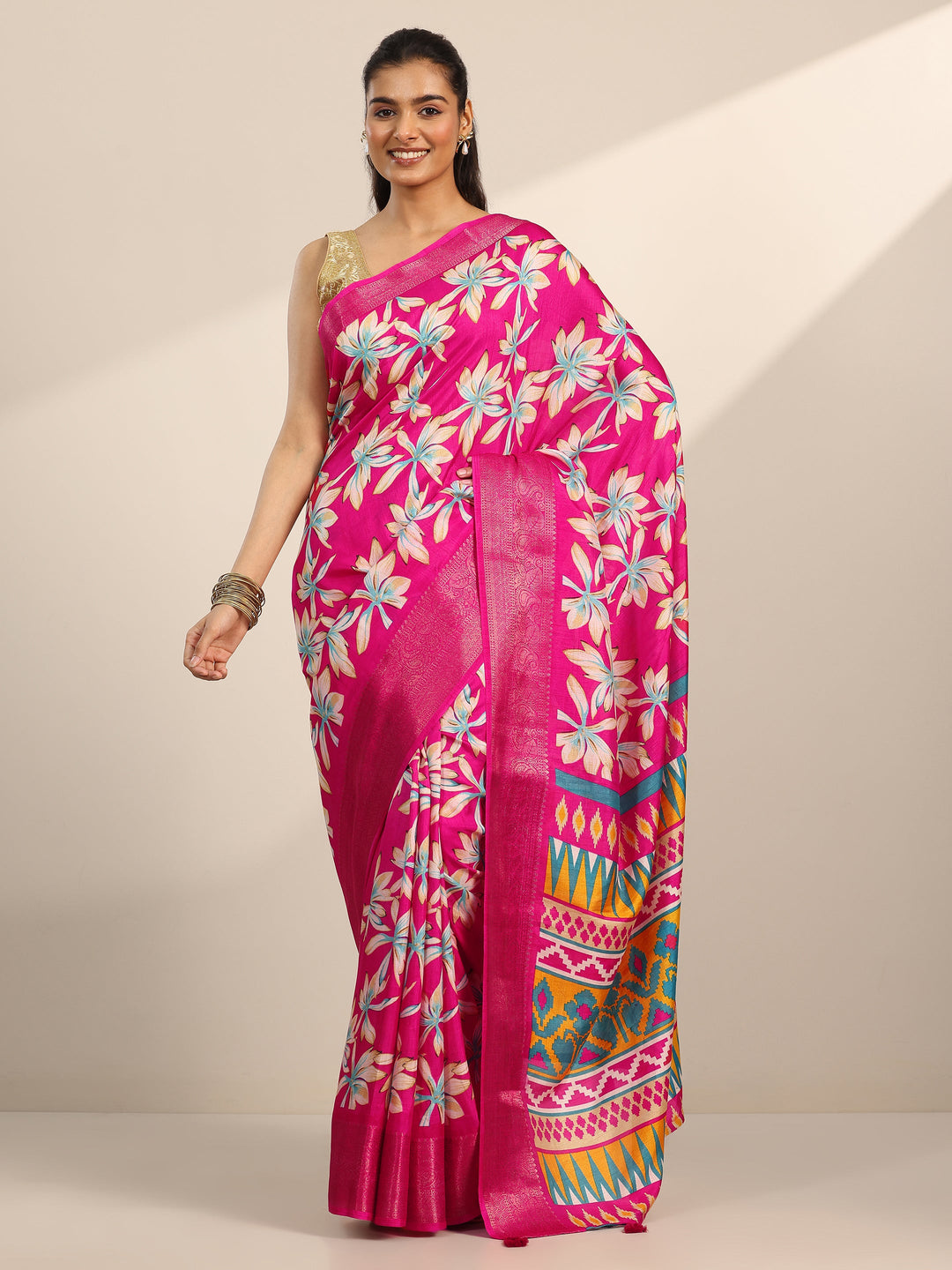 Pink Printed Silk Blend Saree With Unstitched Blouse Piece