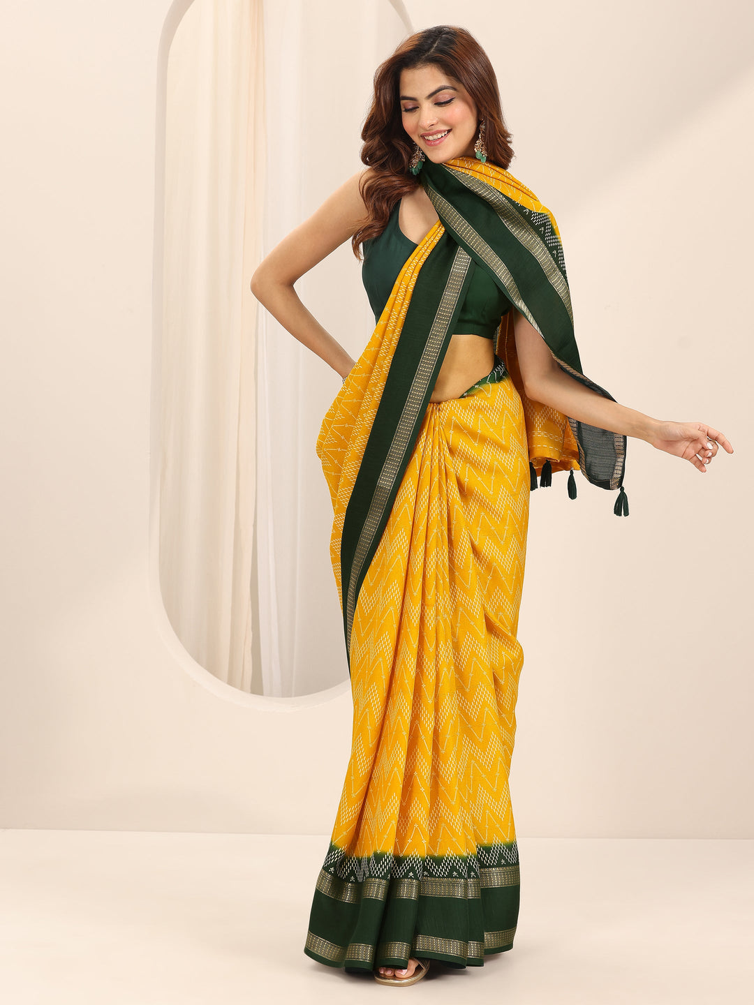 Mustard Printed Georgette Saree With Unstitched Blouse Piece