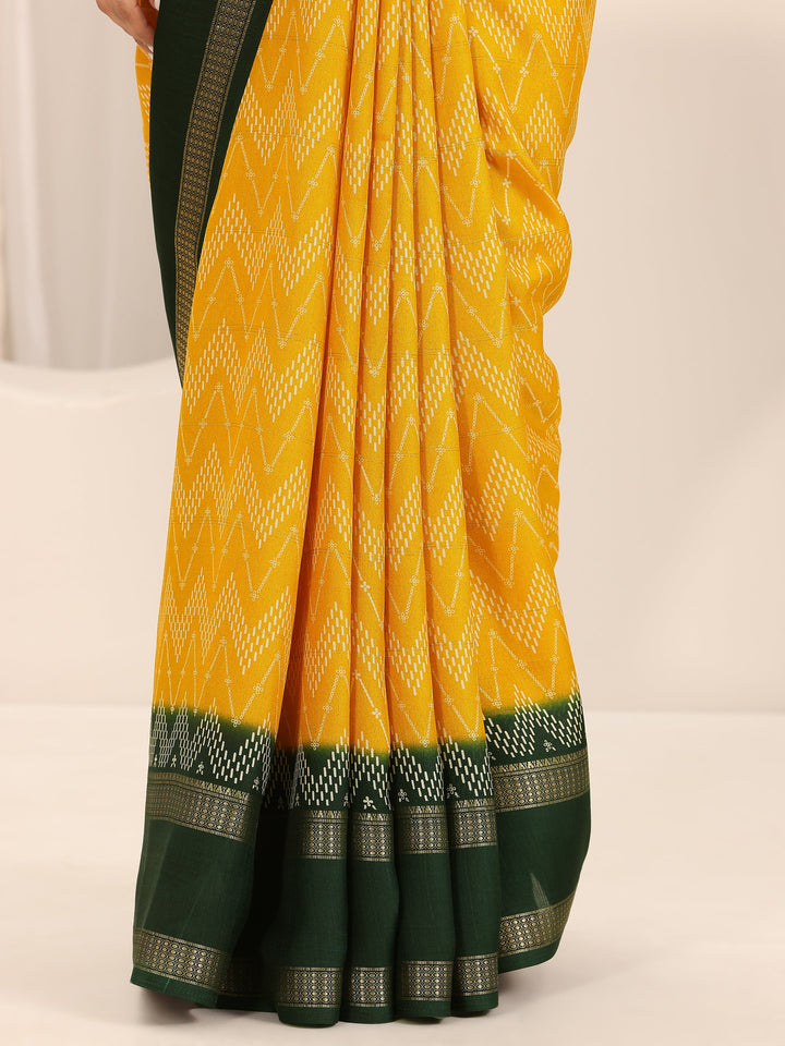 Mustard Printed Georgette Saree With Unstitched Blouse Piece
