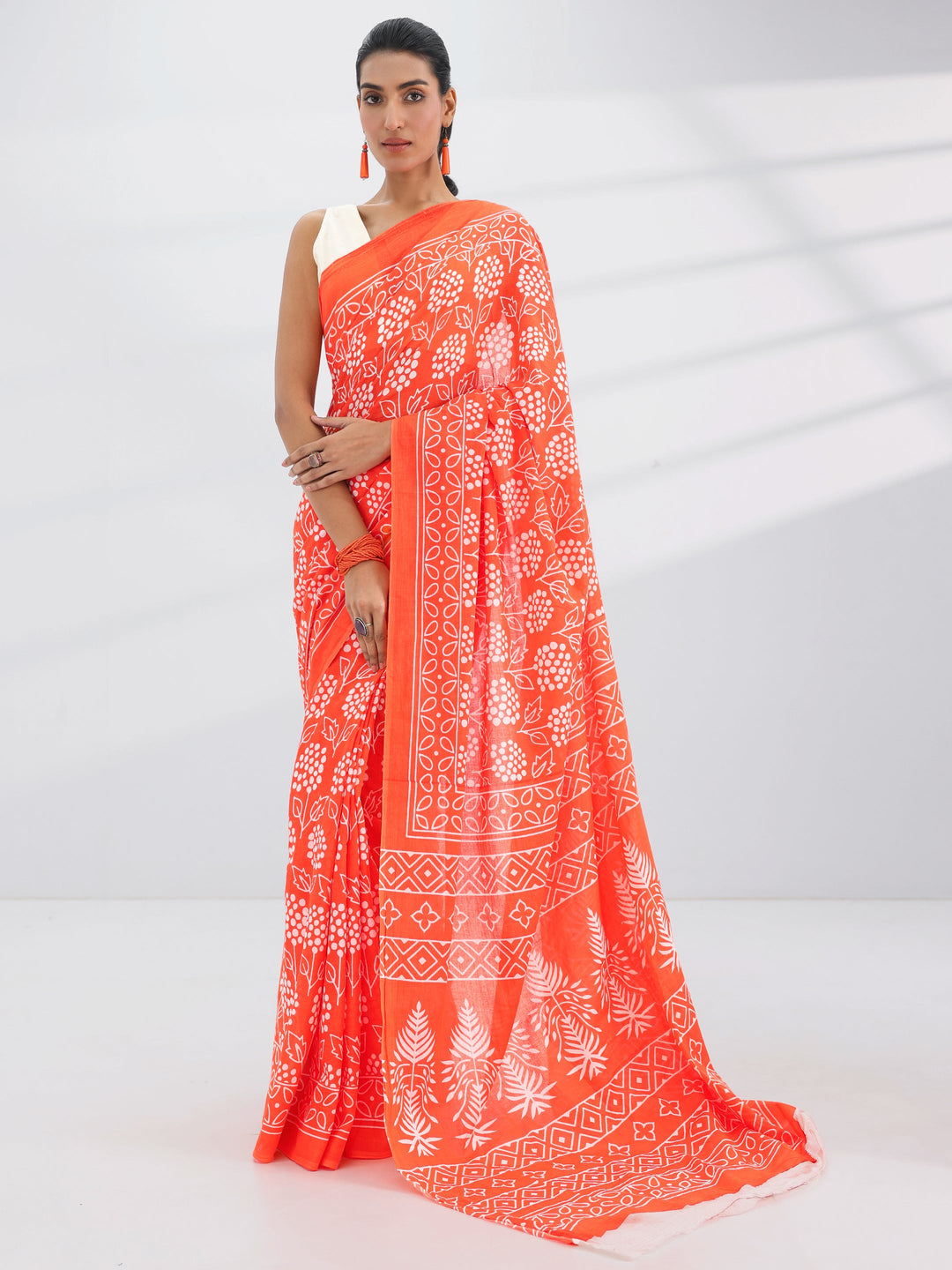 Orange Printed Cotton Saree With Unstitched Blouse Piece