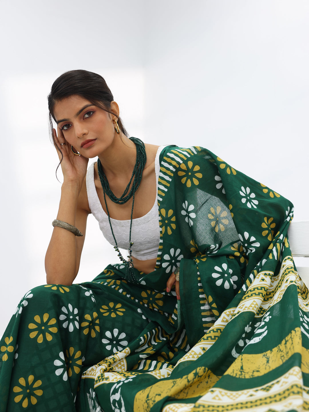 Green Printed Cotton Saree With Unstitched Blouse Piece