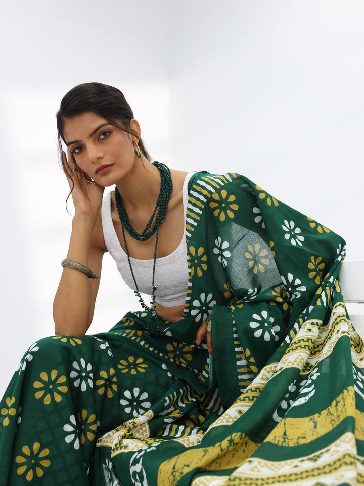 Green Printed Cotton Saree With Unstitched Blouse Piece