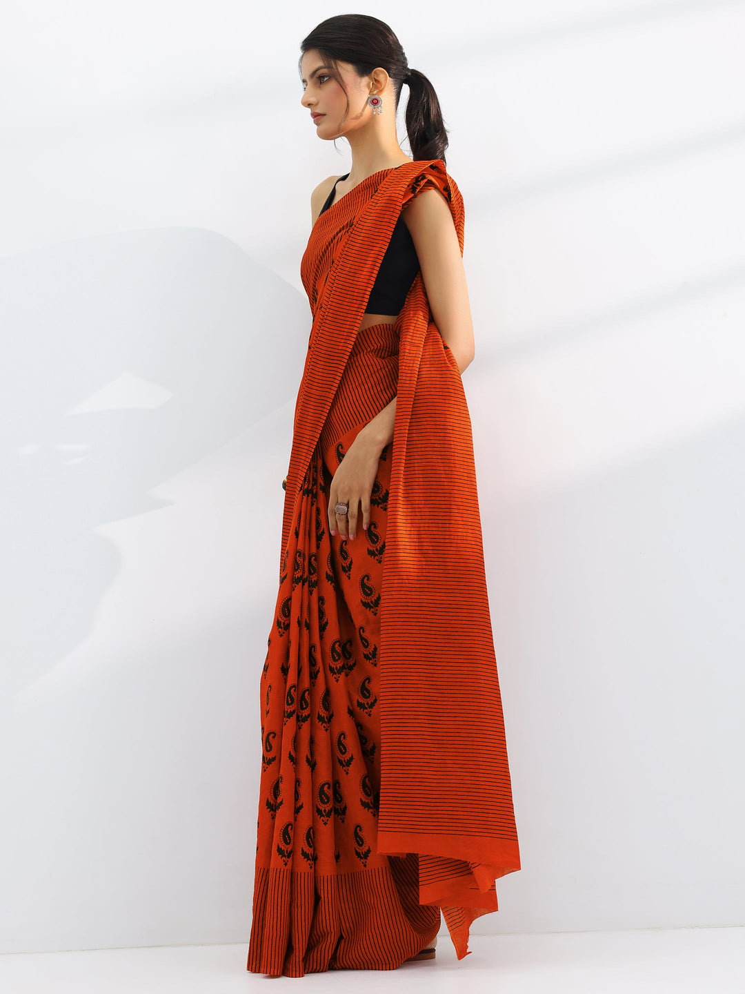 Orange Printed Cotton Saree With Unstitched Blouse Piece