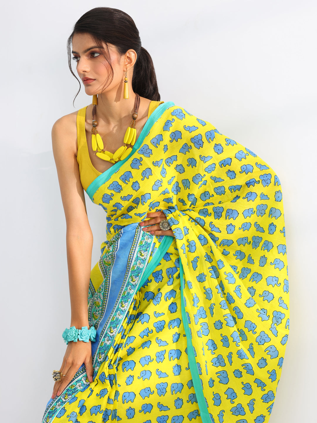 Yellow Printed Cotton Saree With Unstitched Blouse Piece