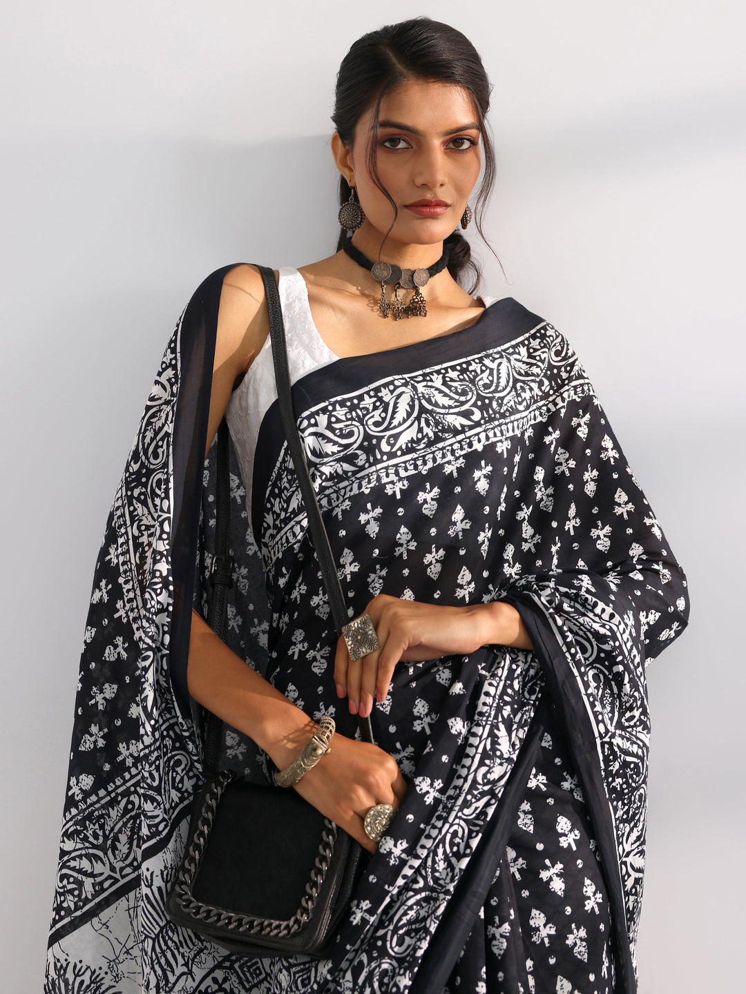 Black Printed Cotton Saree With Unstitched Blouse Piece