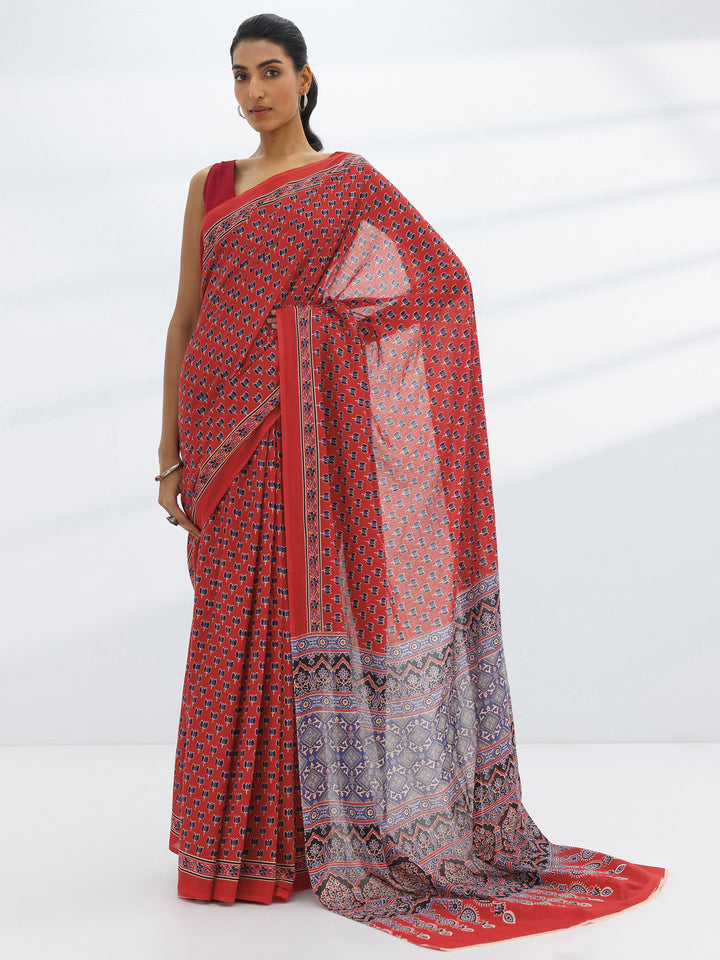 Red Printed Cotton Saree With Unstitched Blouse Piece