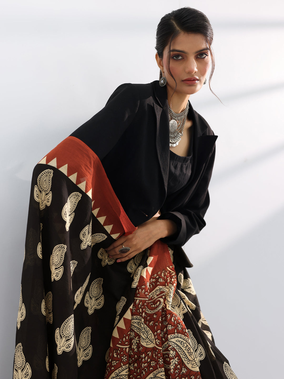 Black Printed Cotton Saree With Unstitched Blouse Piece