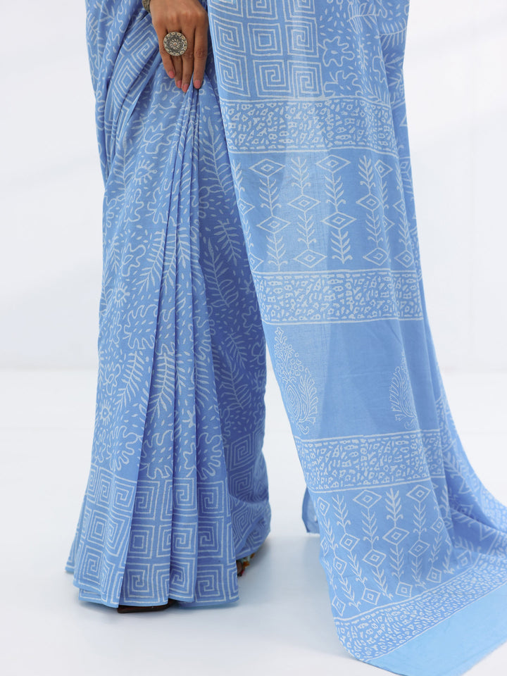 Blue Printed Cotton Saree With Unstitched Blouse Piece