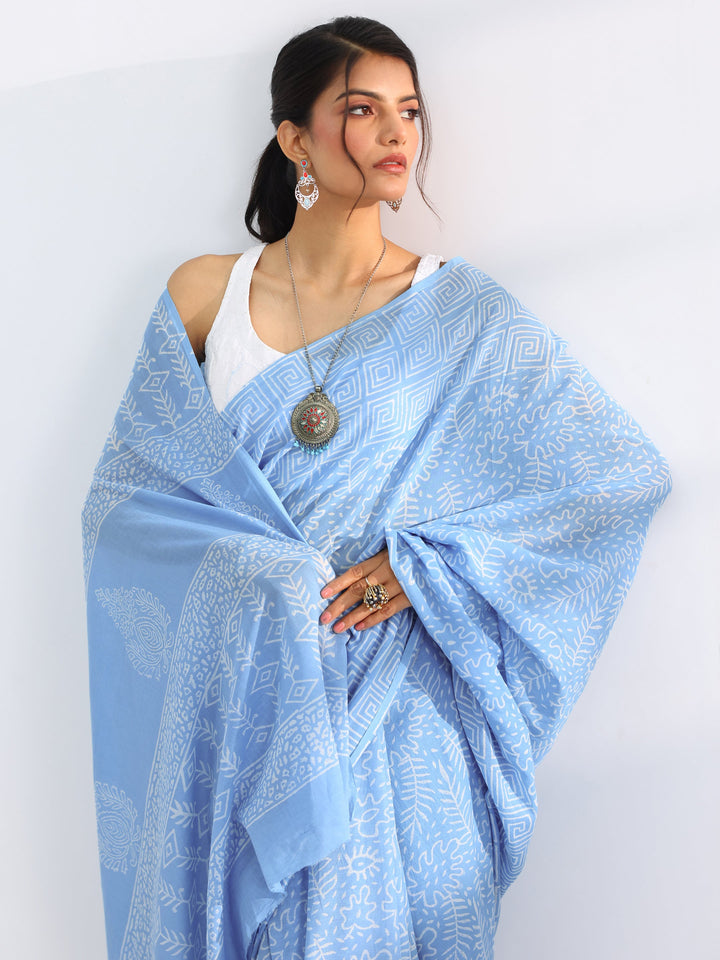 Blue Printed Cotton Saree With Unstitched Blouse Piece