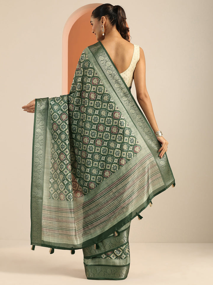 Green Printed Silk Blend Saree With Unstitched Blouse Piece