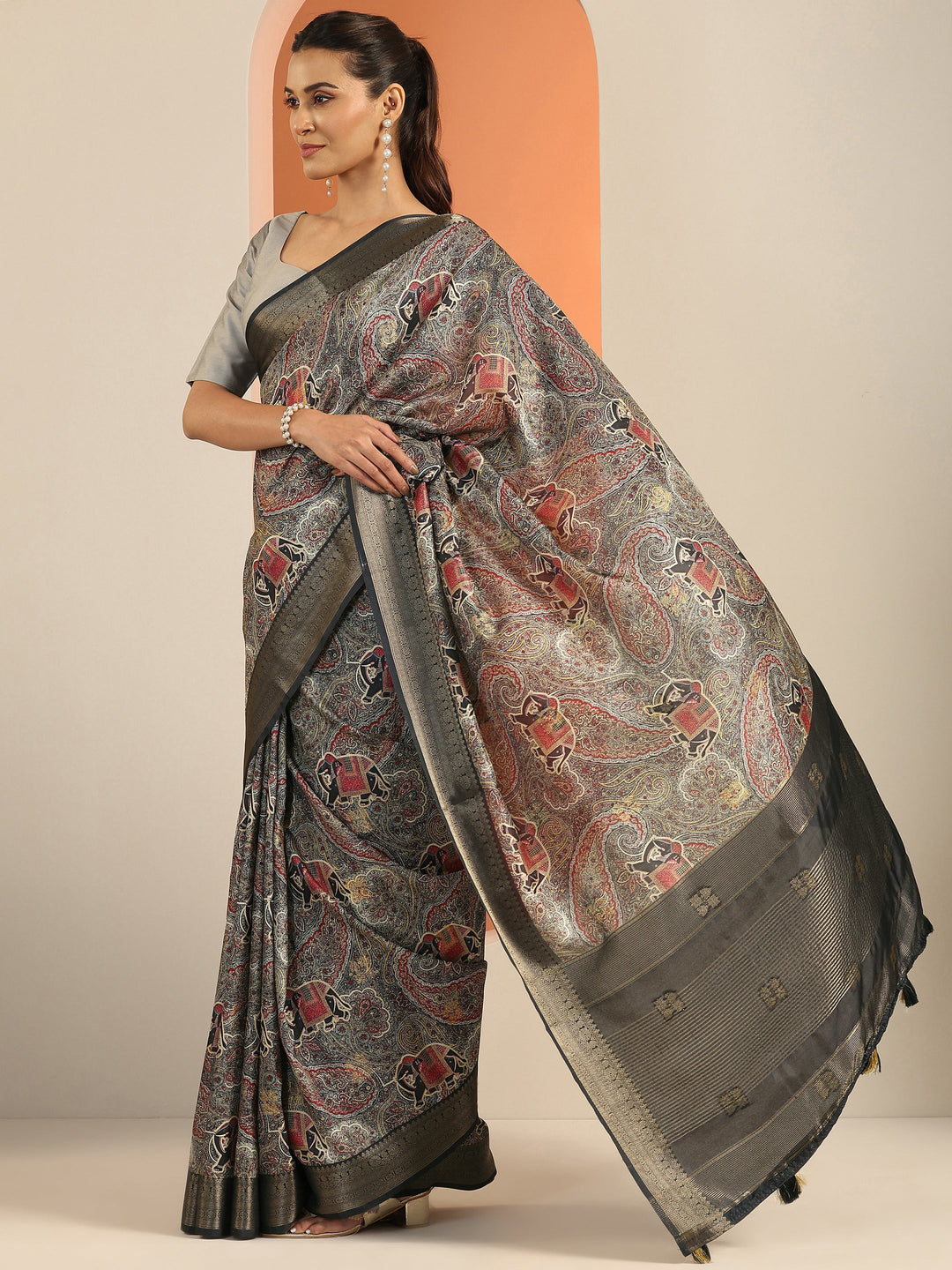 Black Printed Silk Blend Saree With Unstitched Blouse Piece
