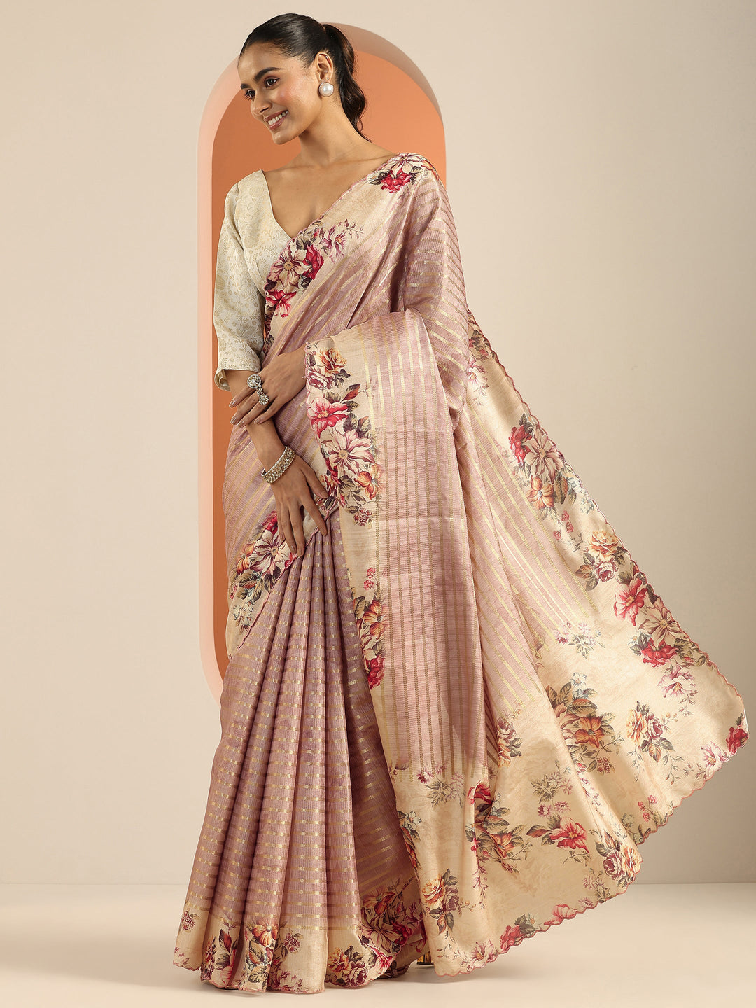 Pink Printed Silk Blend Saree With Unstitched Blouse Piece