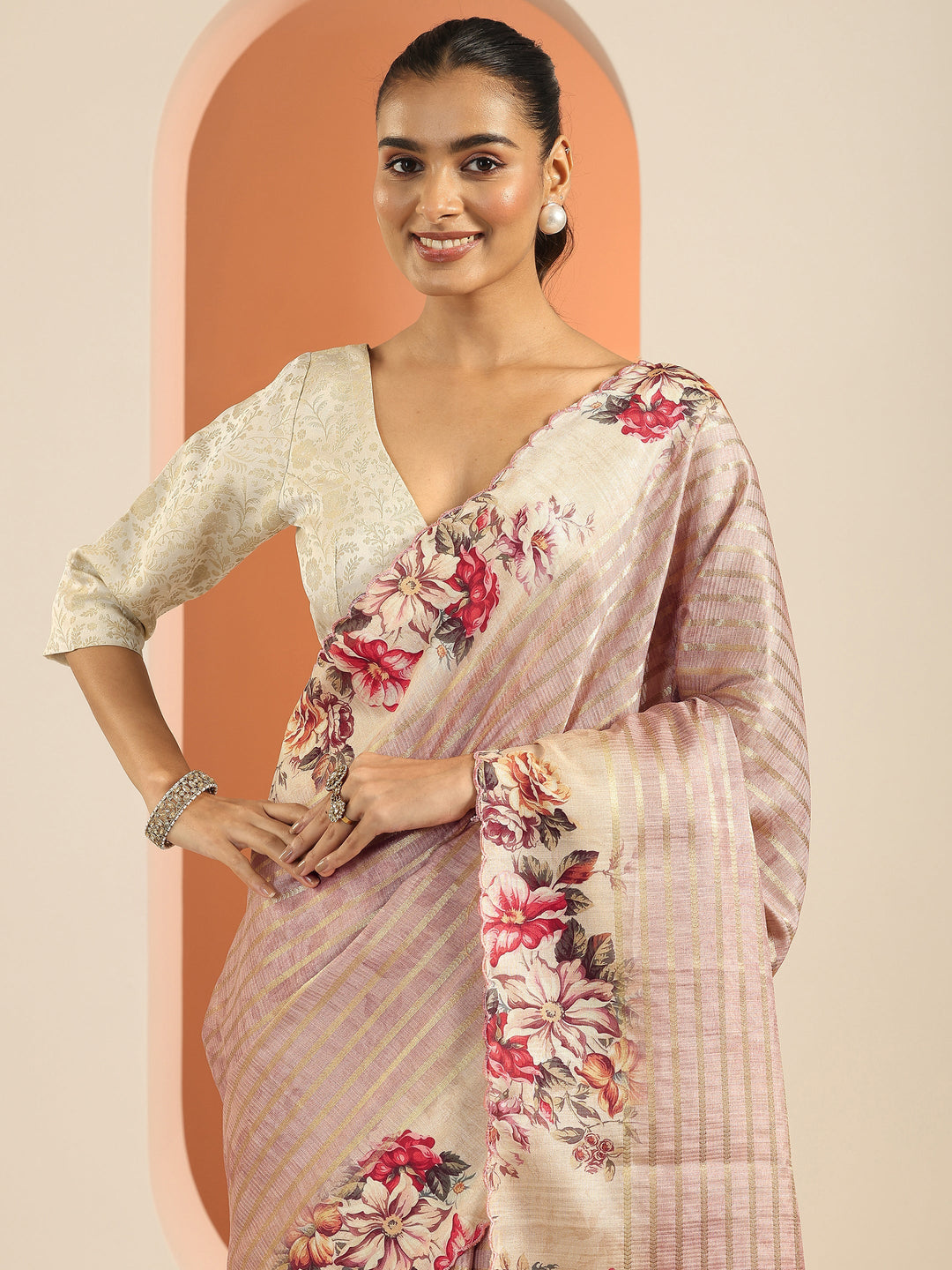 Pink Printed Silk Blend Saree With Unstitched Blouse Piece
