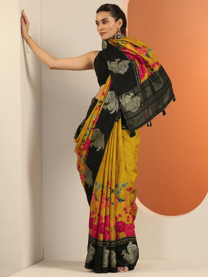 Mustard Printed Silk Blend Saree With Unstitched Blouse Piece