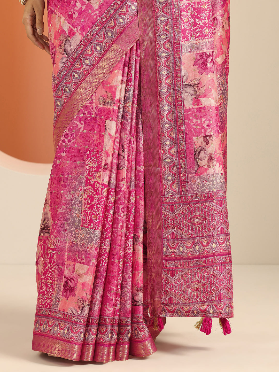 Pink Printed Silk Blend Saree With Unstitched Blouse Piece