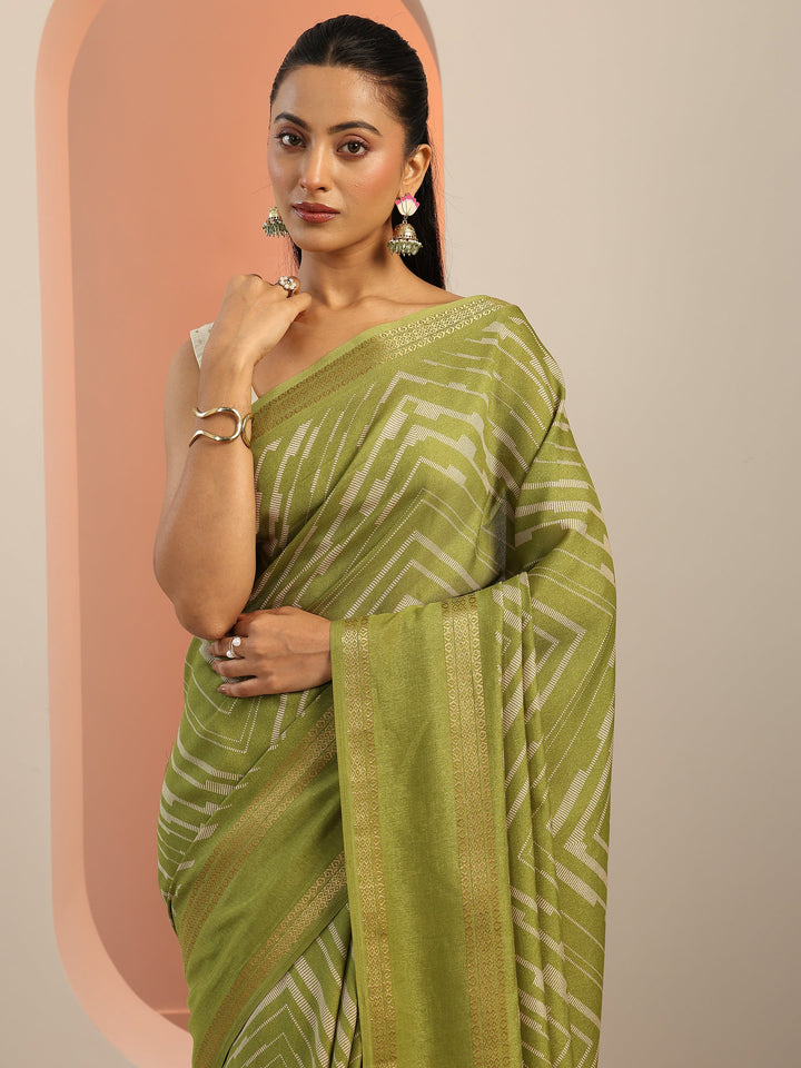 Green Printed Georgette Saree With Unstitched Blouse Piece
