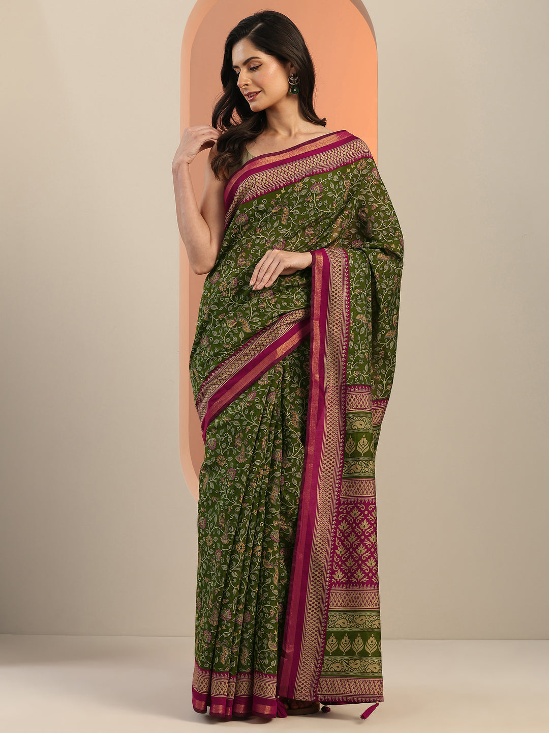 Green Printed Silk Blend Saree With Unstitched Blouse Piece