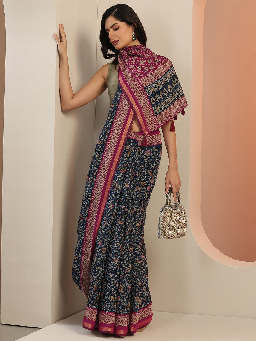 Teal Printed Silk Blend Saree With Unstitched Blouse Piece