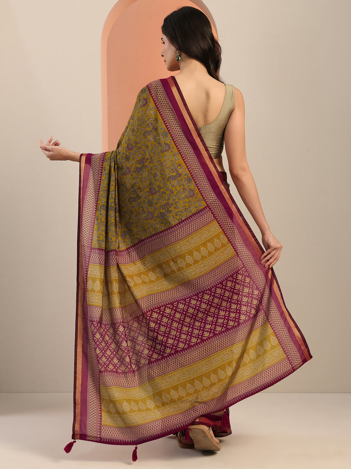 Mustard Printed Silk Blend Saree With Unstitched Blouse Piece