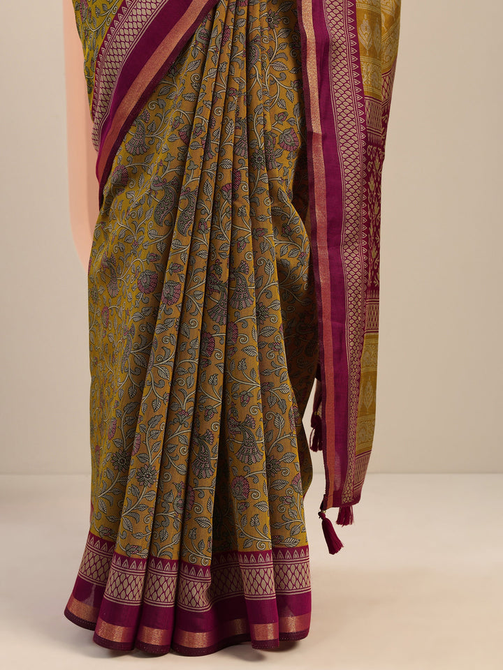 Mustard Printed Silk Blend Saree With Unstitched Blouse Piece