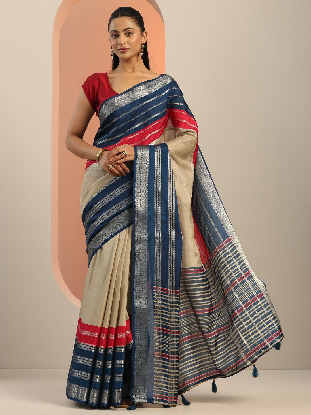 Beige Printed Silk Blend Saree With Unstitched Blouse Piece