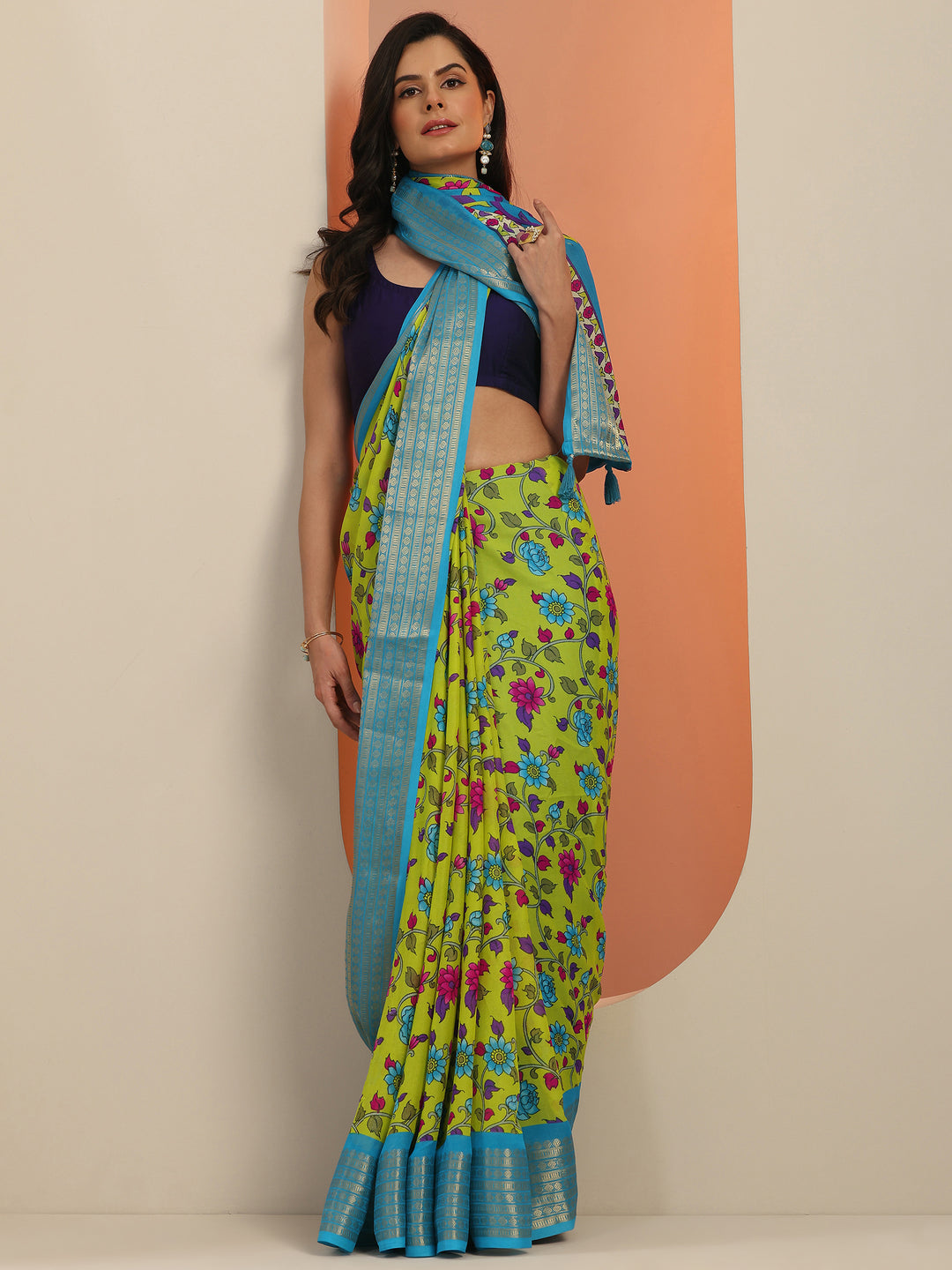 Green Printed Georgette Saree With Unstitched Blouse Piece