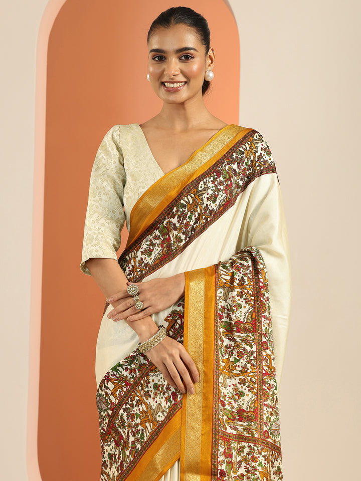 Beige Solid Georgette Saree With Unstitched Blouse Piece