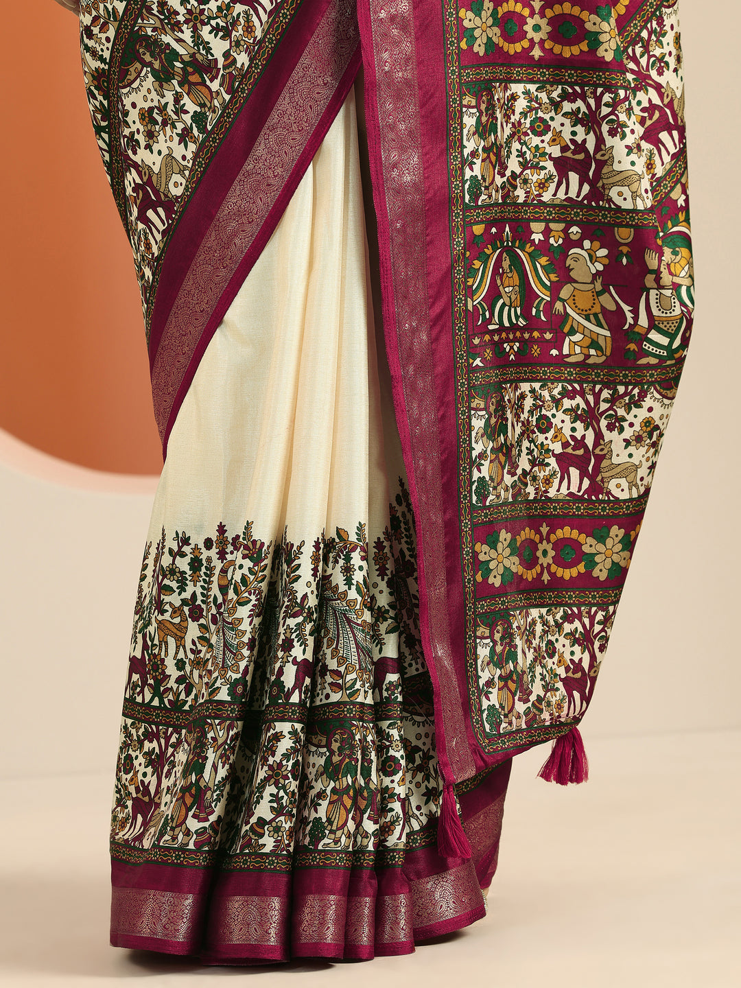 Beige Solid Georgette Saree With Unstitched Blouse Piece